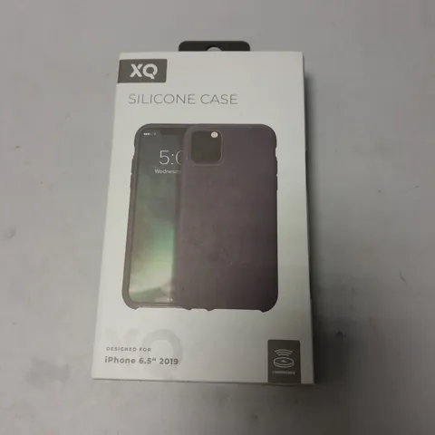 APPROXIMATELY 50 BRAND NEW BOXED XQ SILICONE PROTECTIVE CASES FOR IPHONE 6.5" 2019 MODEL 