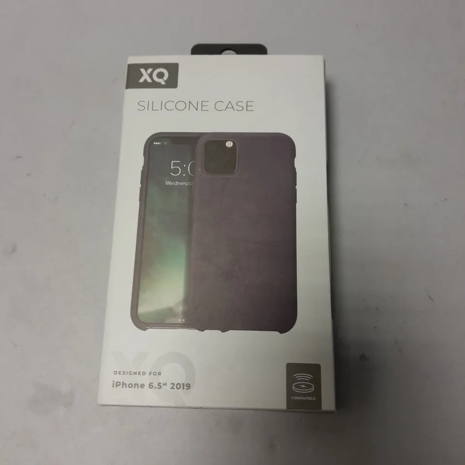 APPROXIMATELY 50 BRAND NEW BOXED XQ SILICONE PROTECTIVE CASES FOR IPHONE 6.5" 2019 MODEL 