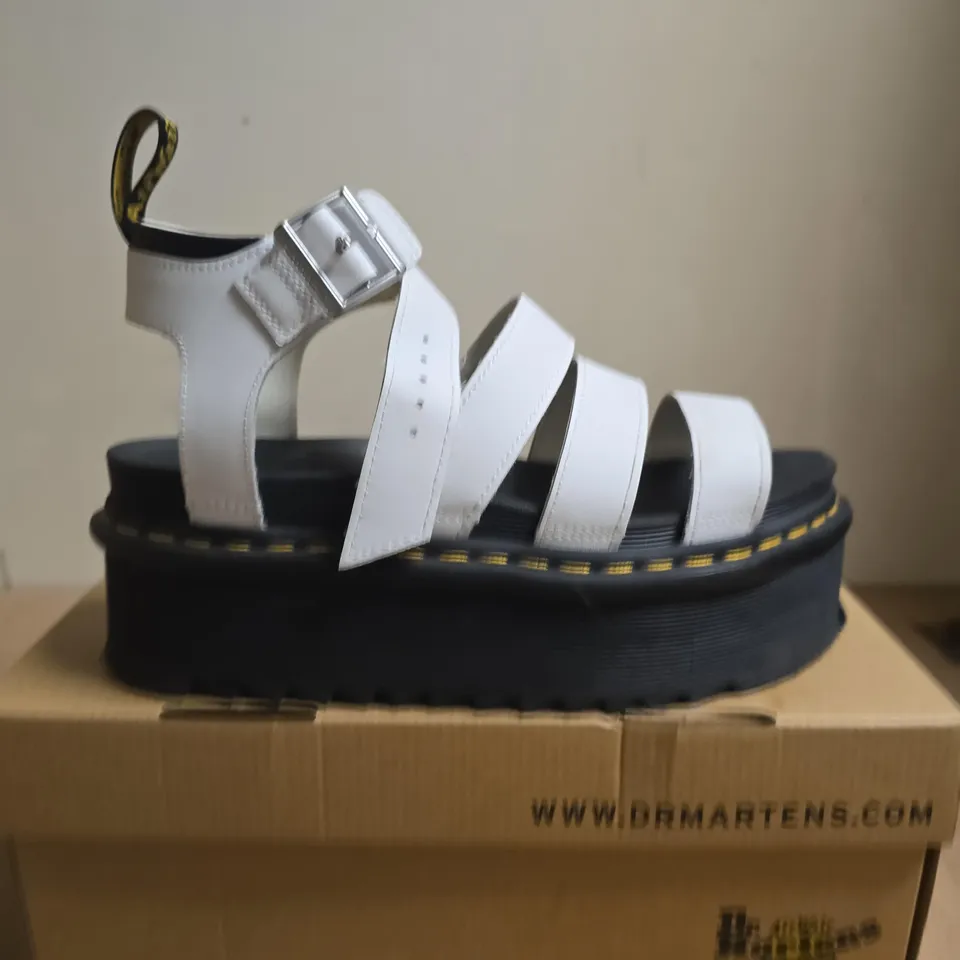 BOXED PAIR PF DR. MARTENS BLAIRE QUAD WHITE SANDALS – UK 6 (EU 39)