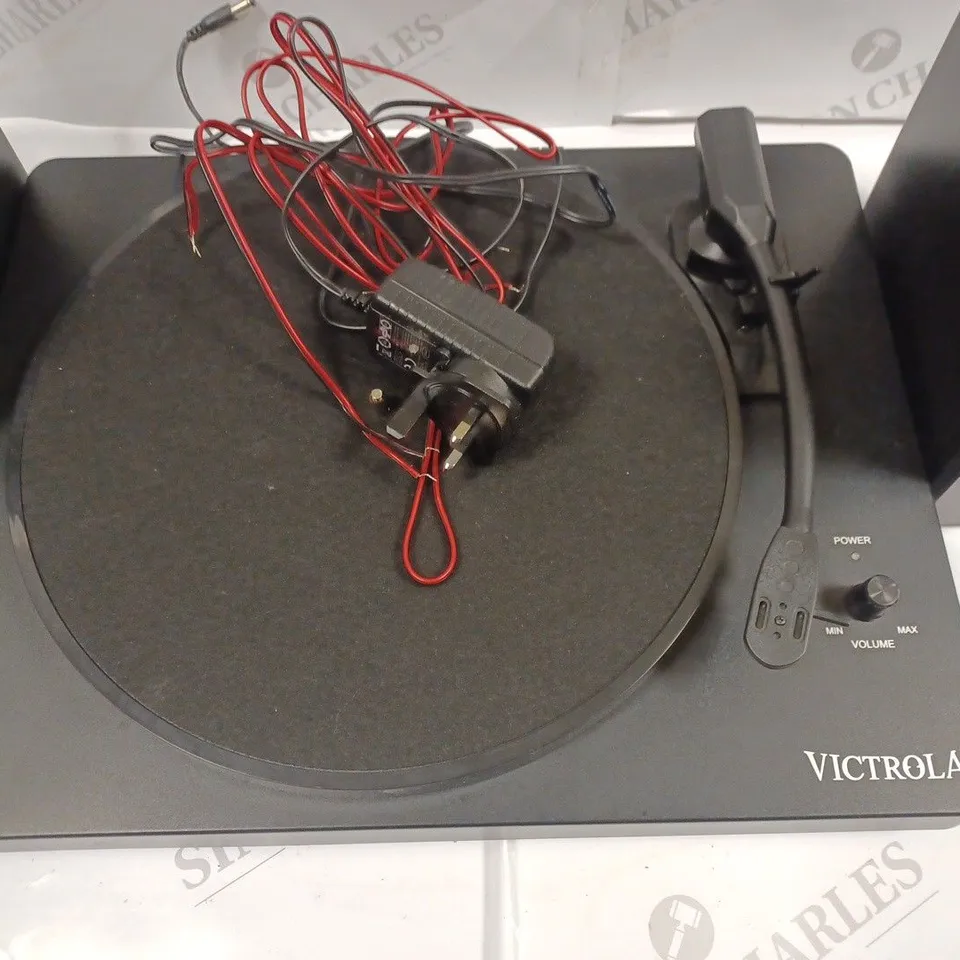 VICROLA TURNTABLE AND SPEAKER PAIR