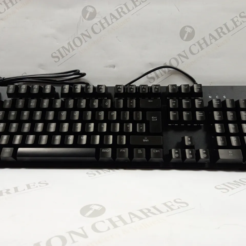 MECHANICAL GAMING KEYBOARD ILLUMINATED