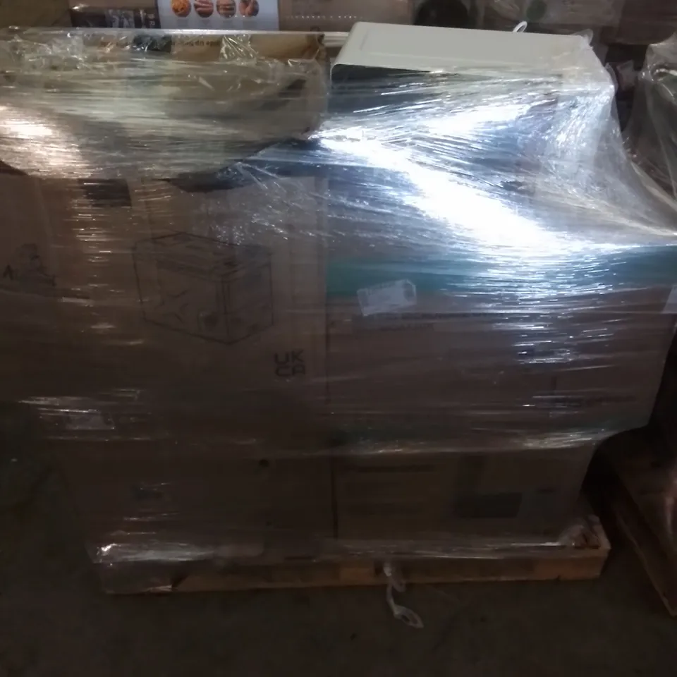 PALLET TO CONTAIN APPROXIMATELY  ASSORTED ELECTRONIC GOODS & PRODUCTS. INCLUDES