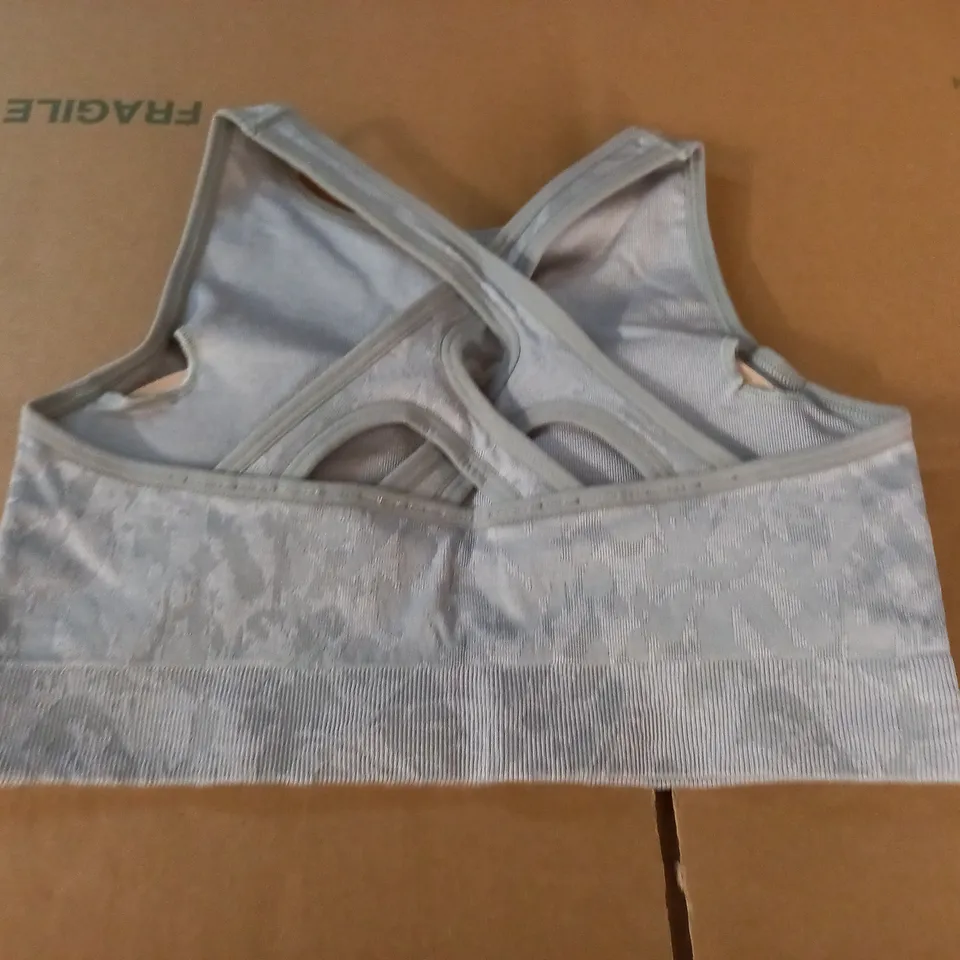 GYMSHARK GREY TRAINING BRA - M