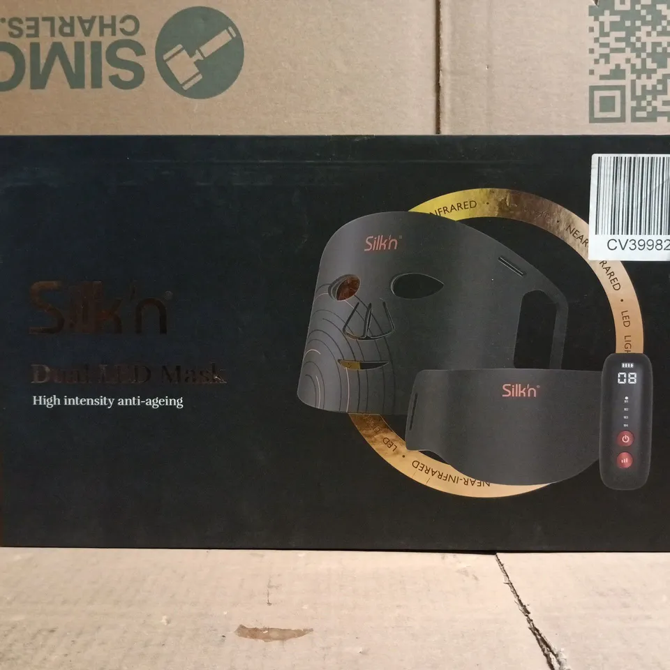 BOXED SILK'N DUAL LED ANTI-AGEING MASK