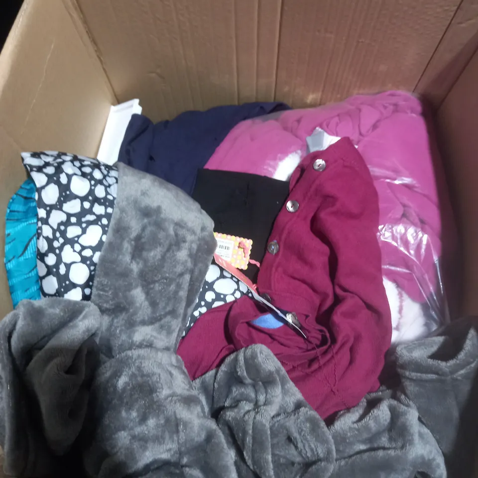 BOX OF ASSORTED CLOTHING TO INCLUDE: DRESSES, TOPS AND TROUSERS
