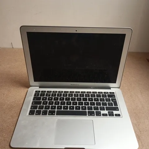 APPLE MACBOOK AIR A1369 13-INCH LAPTOP β SILVER