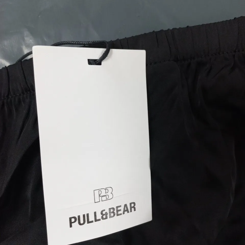PULL&BEAR BLACK SATIN BRIEFS WITH LACE TRIM – UK M (EUR M / US M)