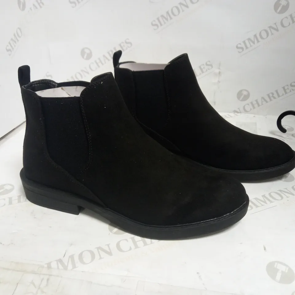 M&S COLLECTION CHELSEA LOW STANDARD FIT ANKLE BOOTS BLACK SUEDE UK 6