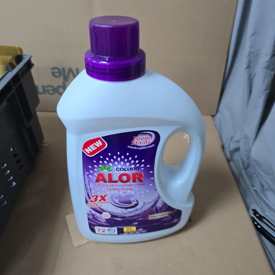 TOTE OF APPROXIMATELY 15 ASSORTED LIQUID ITEMS TO INCLUDE: COLOUR ALOR LAUNDRY LIQUID 