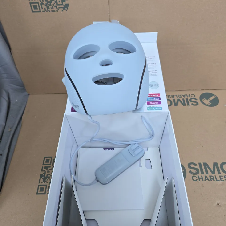SHARK CRYOGLOW UNDER-EYE COOLING LED MASK – FACIAL SKINCARE DEVICE (BOXED)