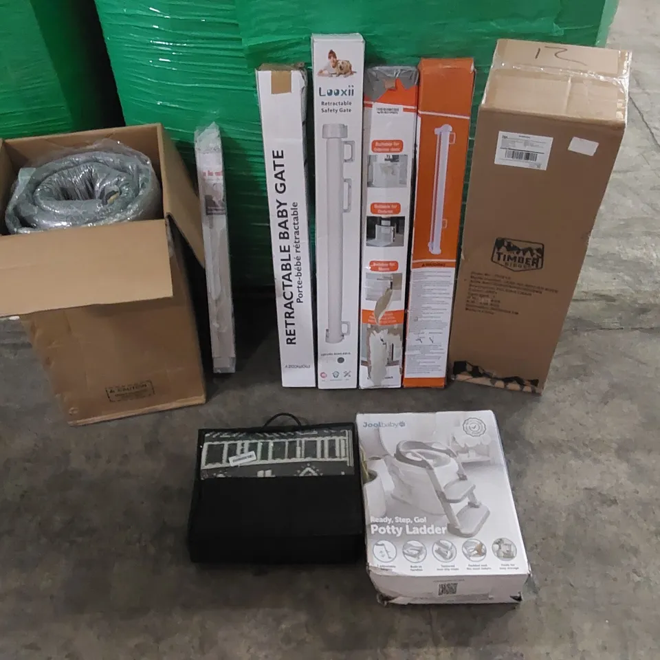 PALLET OF ASSORTED CONSUMER PRODUCTS TO INCLUDE: TIMBER RIDGE FOLDING CHAIR, MATTRESS/MATTRESS TOPPER, RETRACTABLE SAFETY GATES, BLINDS, POTTY LADDER ECT