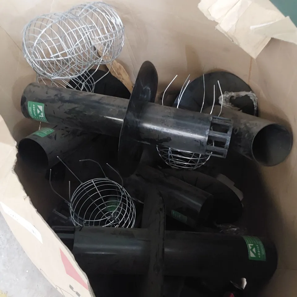 BOX OF PLASTIC VENT PIPES & WIRE CHIMNEY COWLS