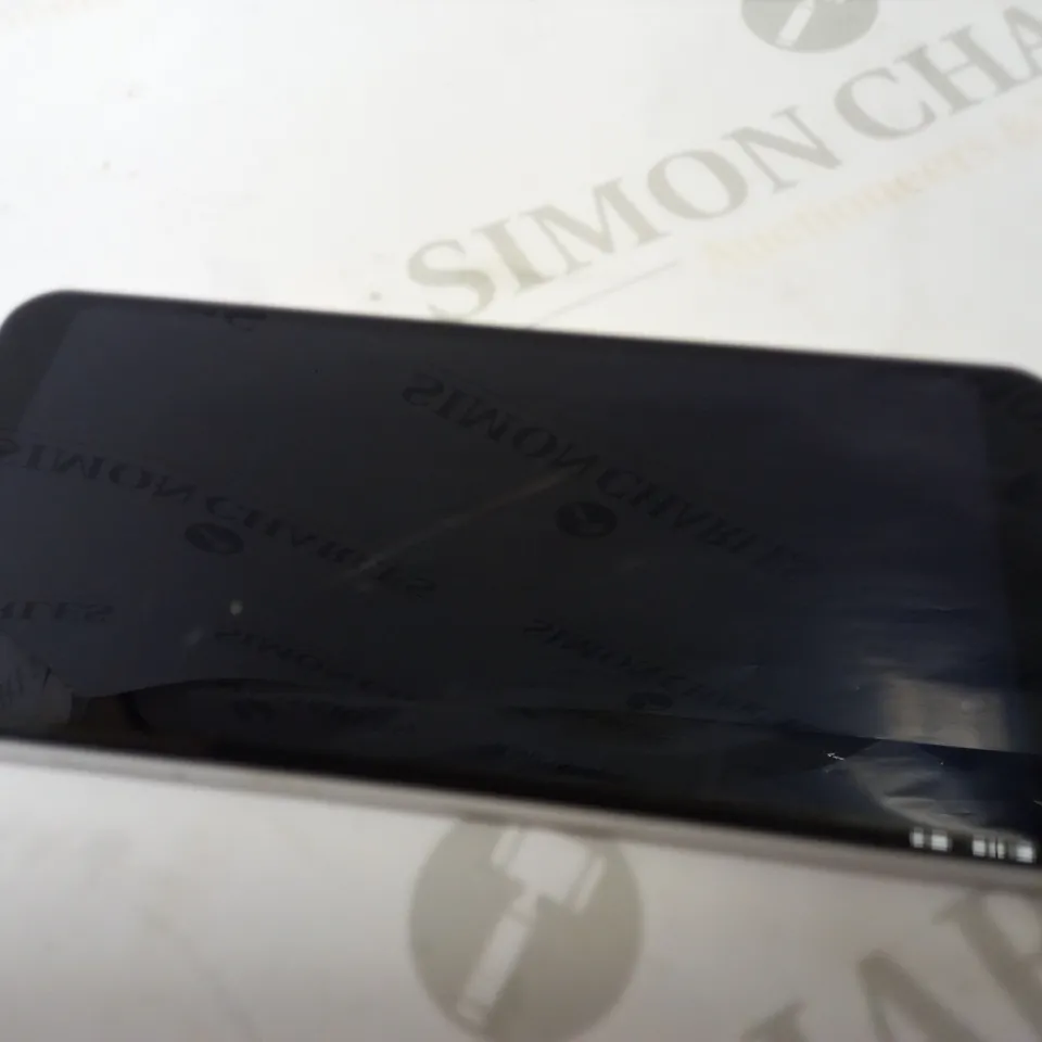 GOOGLE PIXEL 3A XL - BLACK/WHITE 