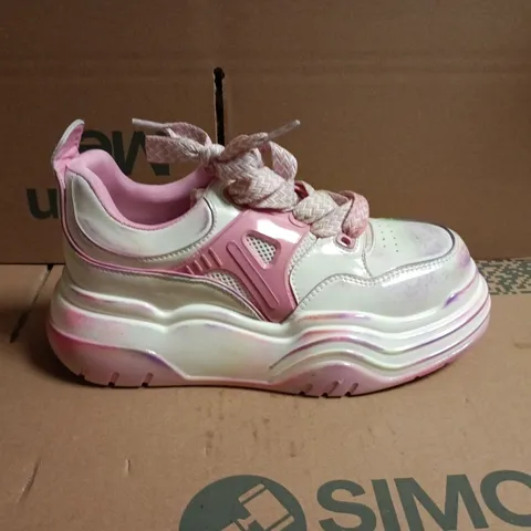 CHILDREN'S PINK & WHITE CHUNKY-SOLE SNEAKERS - 250/1.5