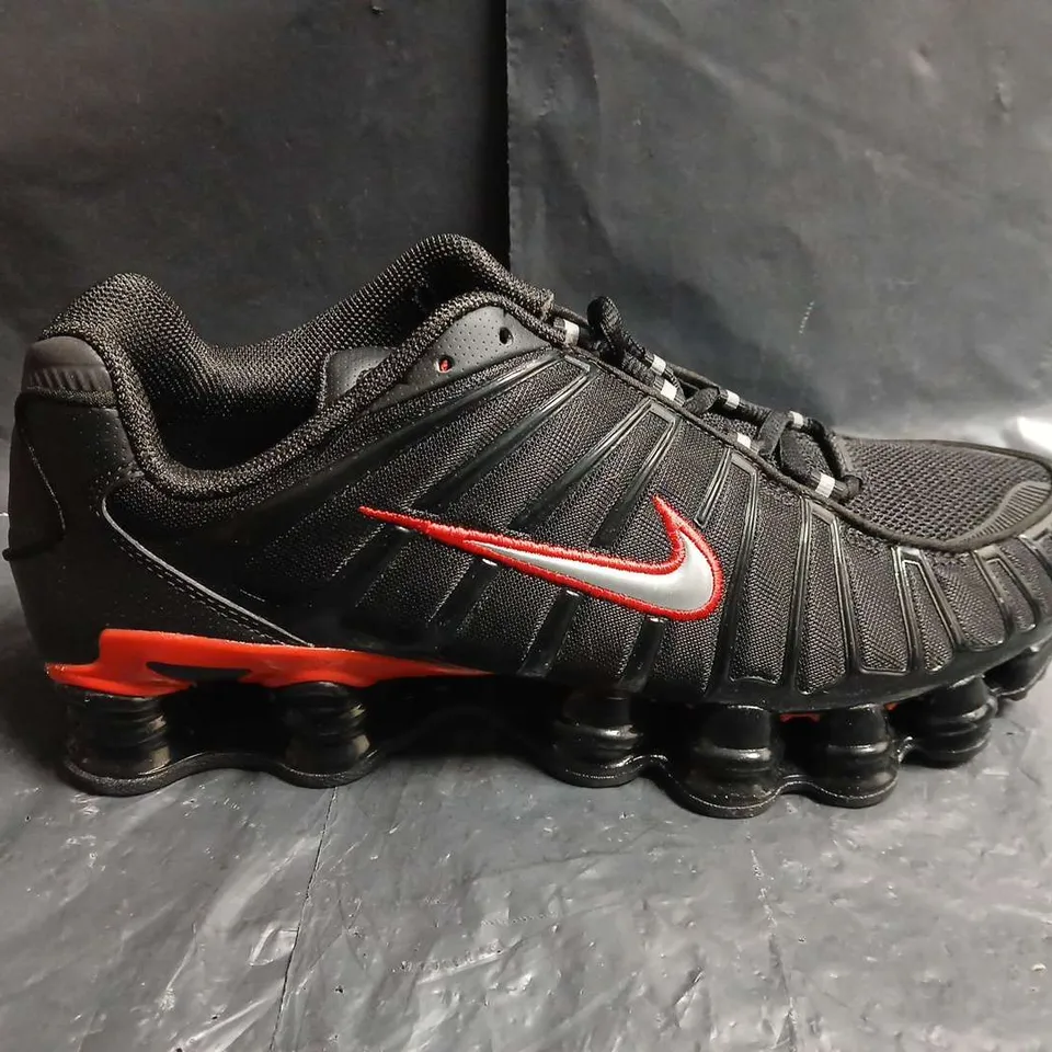 BOXED PAIR OF NIKE SHOX TL TRAINERS - UK SIZE 9