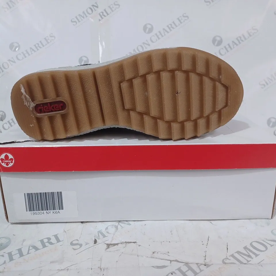 BOXED PAIR OF RIEKER WARM HIKING BOOTS IN NAVY - 6.5