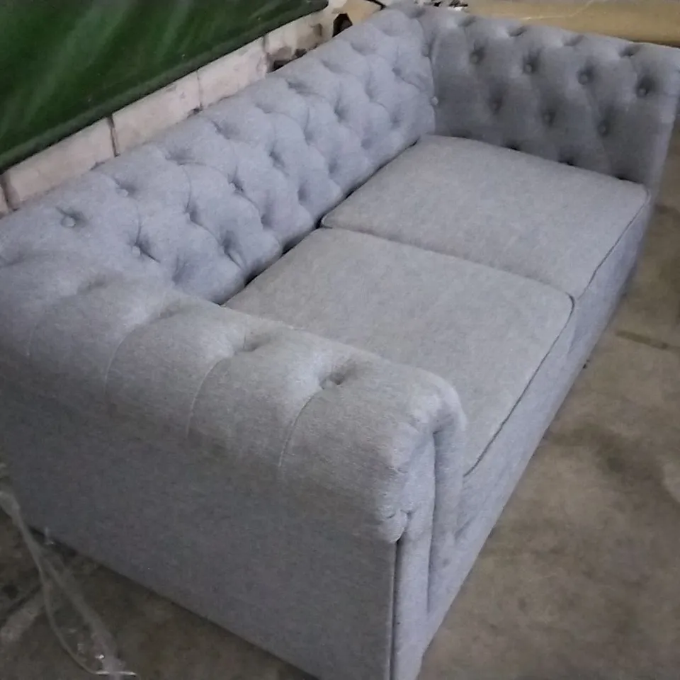 DESIGNER LIGHT GREY FABRIC CHESTERFIELD STYLE 2 SEATER SOFA