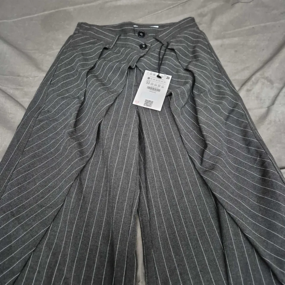 BERSHKA GREY PINSTRIPE TROUSERS – WOMEN'S, UK SIZE 4