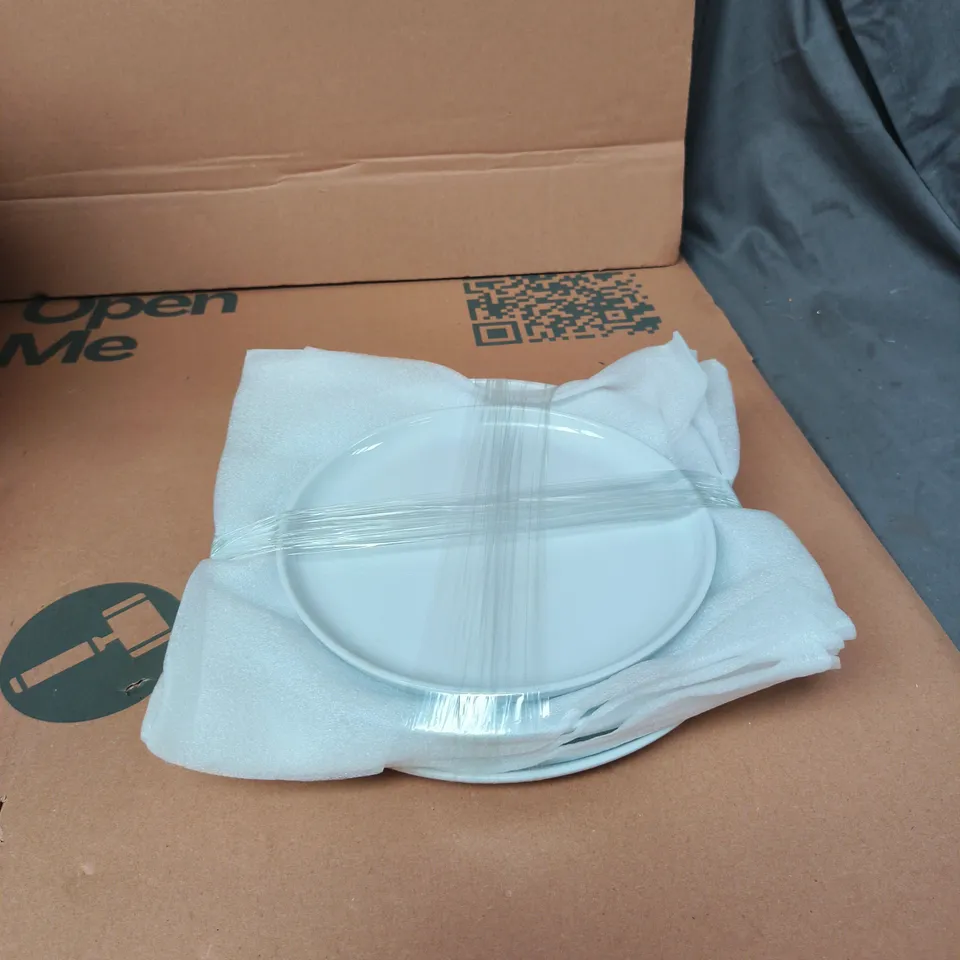 SET OF 8 WHITE ASSORTED MALACASA PORCELAIN PLATES (2 DIFFERENT SIZES)