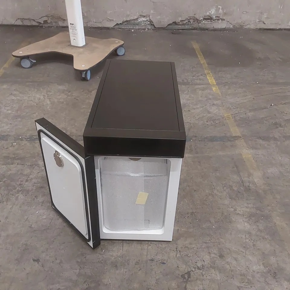 VITRIFRIGO COMMERCIAL MILK CHILLER