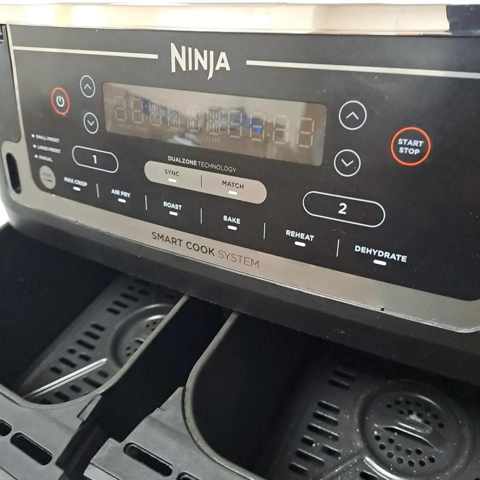 BOXED NINJA FOODI MAX 9.5L DUAL ZONE AIRFRYER AF451UK