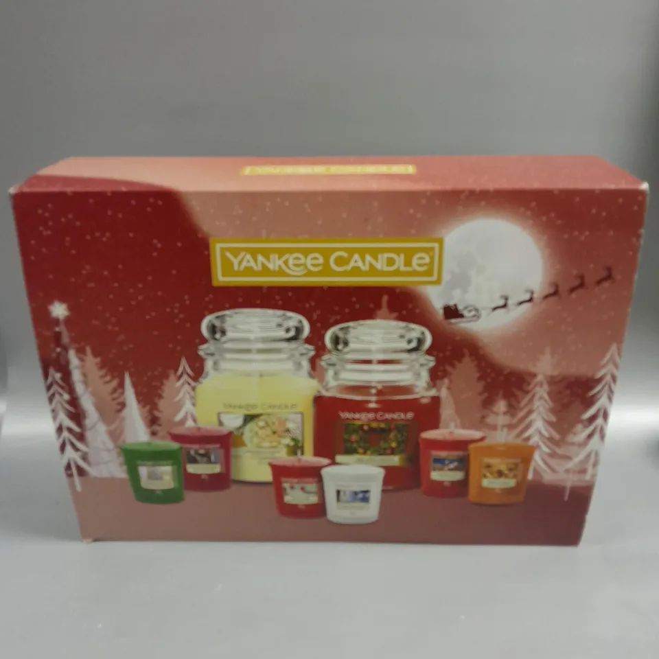 BOXED YANKEE CANDLE CHRISTMAS SCENTED CANDLE COLLECTION 
