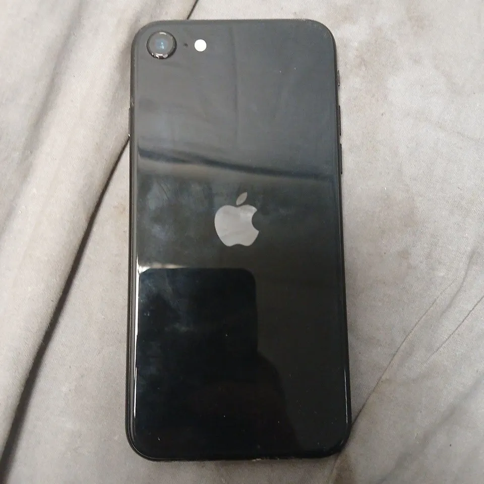 APPLE IPHONE IN BLACK (MODEL UNSPECIFIED)