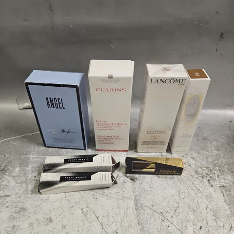 LOT OF 6 ASSORTED COSMETIC PRODUCTS TO INCLUDE - KAT VON D LIQUID TO POWDER FOUNDATION - LANCOME UV EXPERT YOUTH SHIELD AQUA GEL - THIERRY MUGLER ANGEL HAND CREAM - ETC