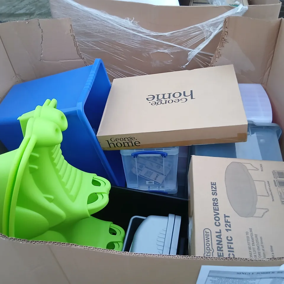 PALLET OF APPROXIMATELY 15 ASSORTED PRODUCTS TO INCLUDE; 4 DRAWER UNIT, BOX AND LID, WHAM BOX, ICE CREAM CART AND PLASTIC STORAGE