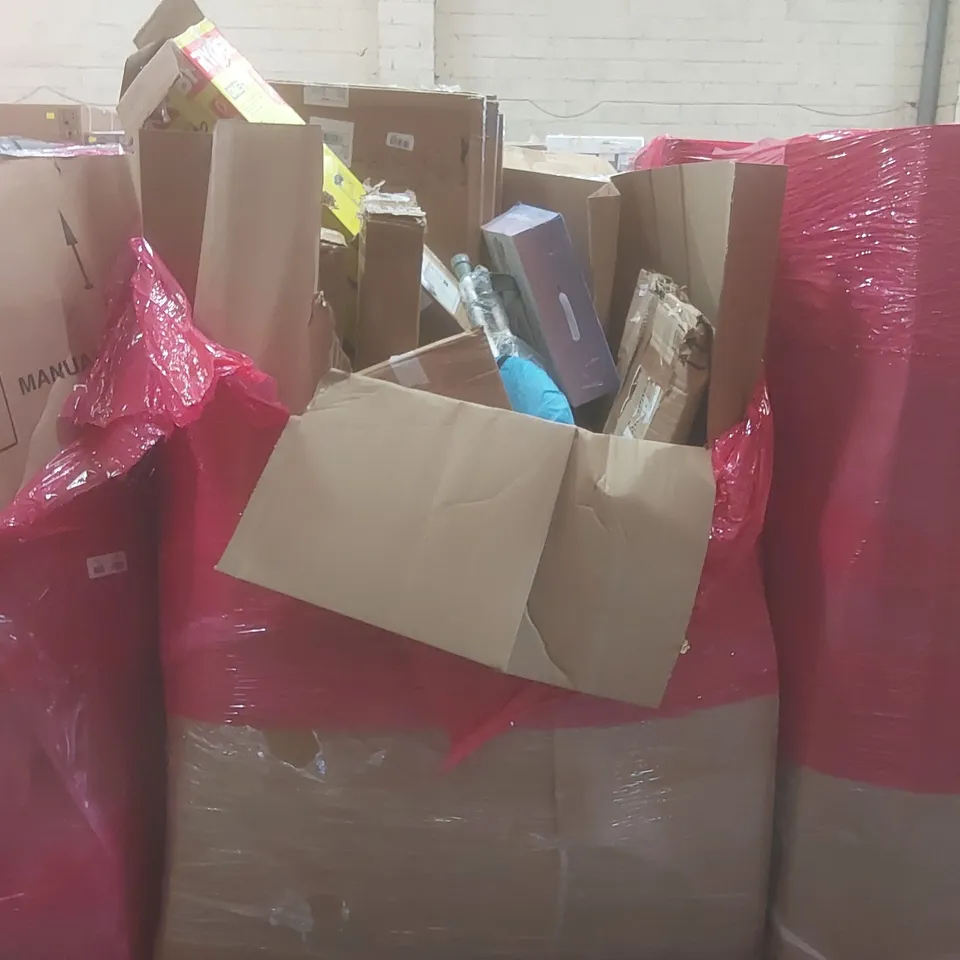 PALLET OF ASSORTED ITEMS INCLUDING: RYOBI PATIO CLEANER, COAT HOOKS, KNITTING MACHINE, CRUTCHES, POP-UP TENT ECT