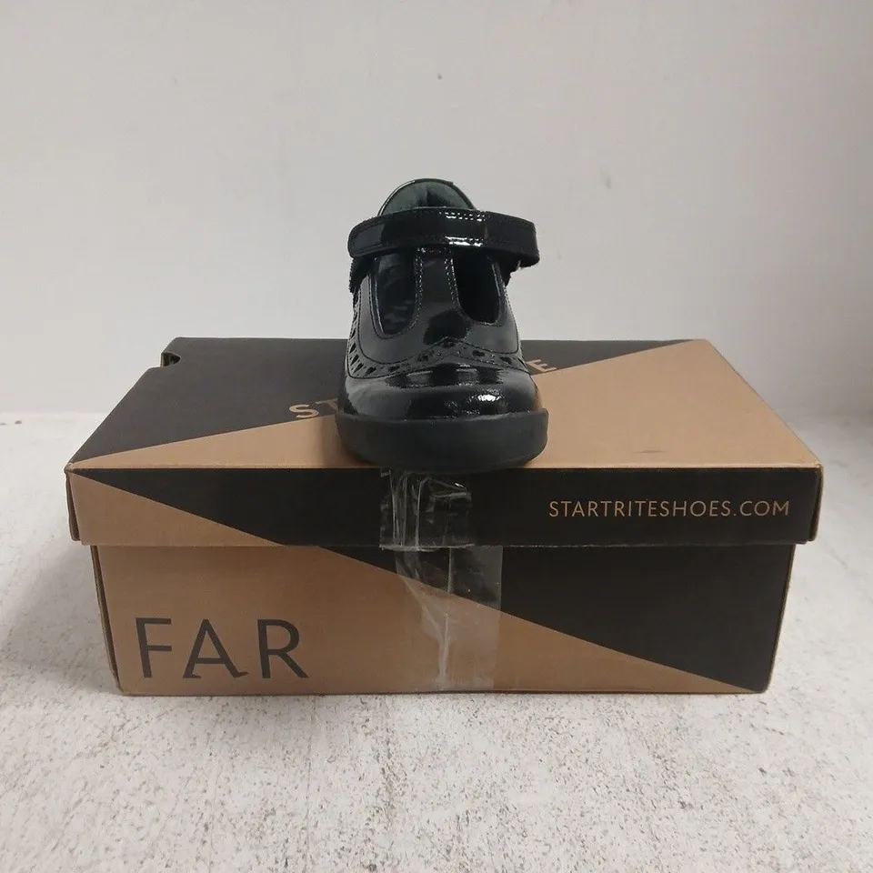 BOXED PAIR OF START RITE KID'S SHOES IN GLOSSY BLACK SIZE 13.5