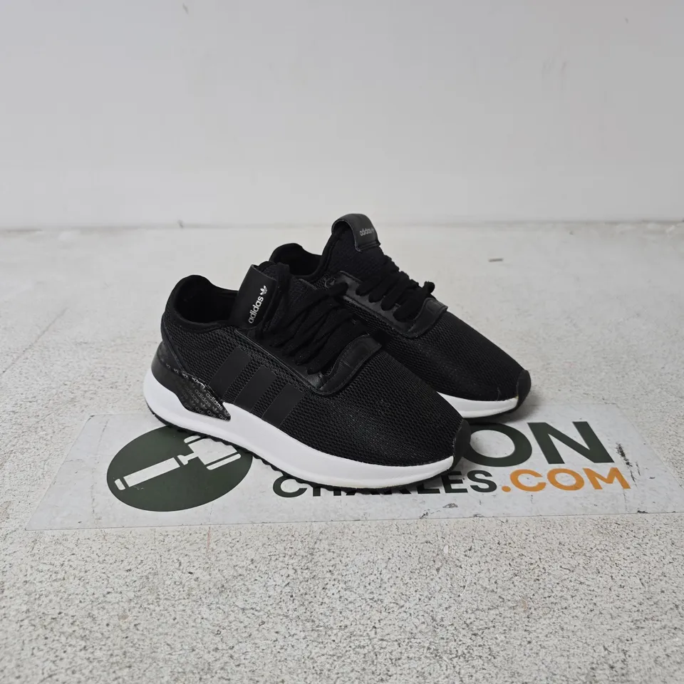 ADIDAS RUNNING SHOES – BLACK UK 3