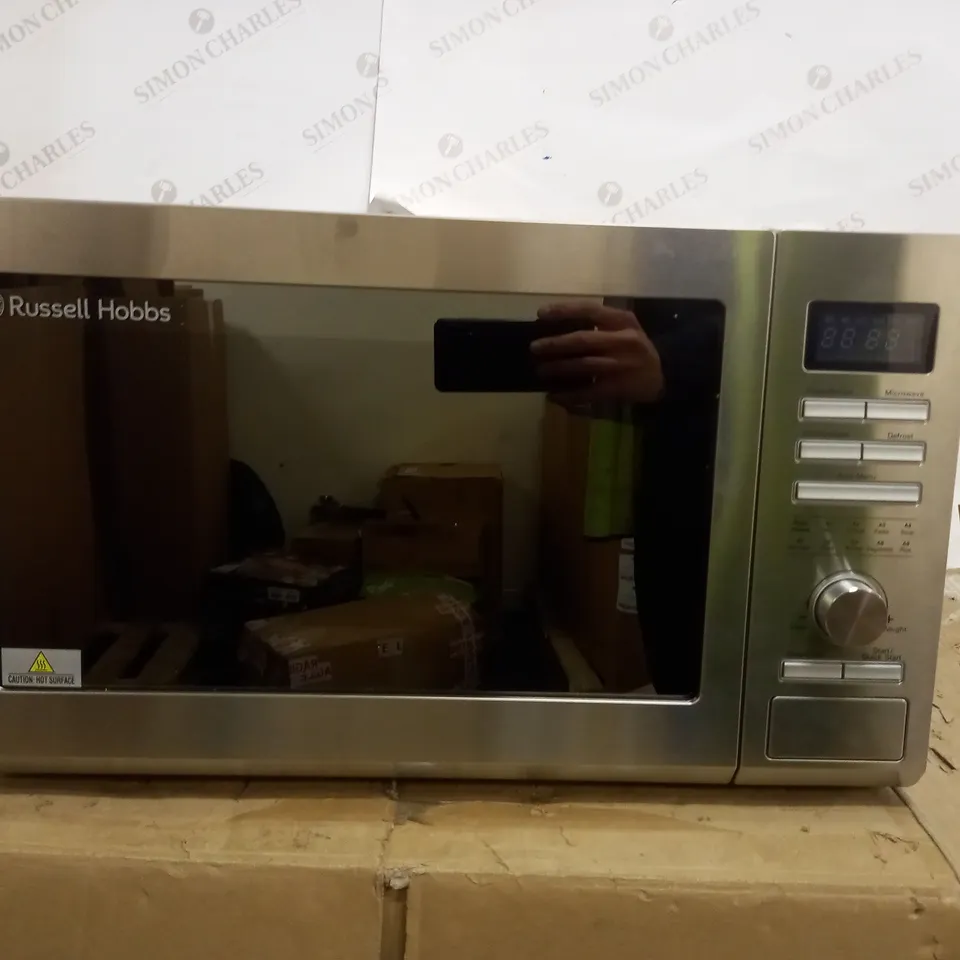 RUSSELL HOBBS FAMILY PLUS COMBINATION MICROWAVE