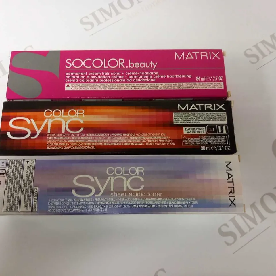 APPROXIMATELY 24 MATRIX MIXED COLOUR HAIR CREAMS APPROXIMATELY 90ML EACH