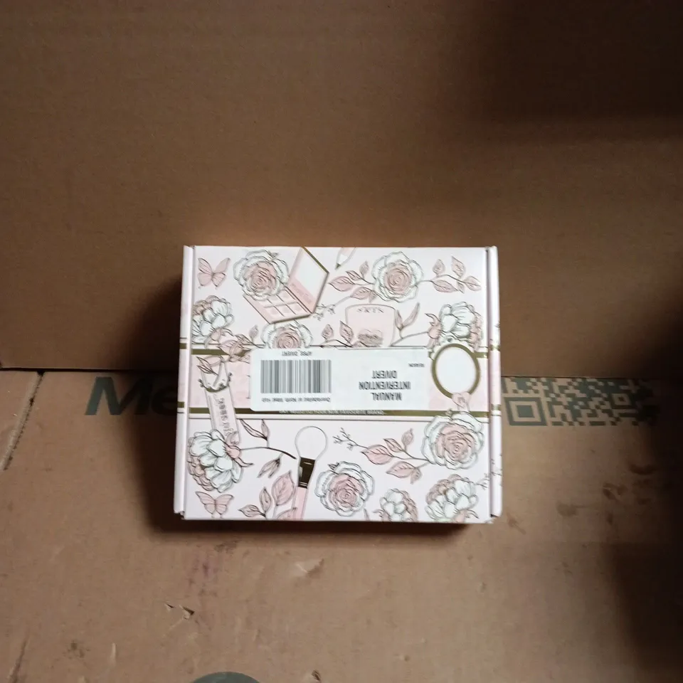 BOXED PLOUISE ASSORTED COSMETIC GIFT BOX 