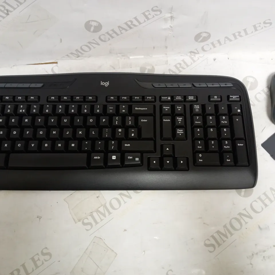 LOGITECH MK330 WIRELESS KEYBOARD