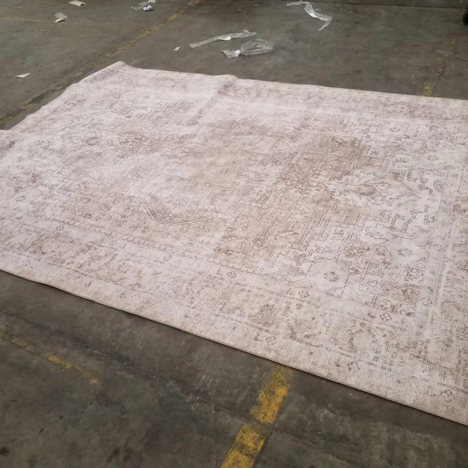 QUALITY DESIGNER AREA RUG - APPROXIMATELY 235×335CM