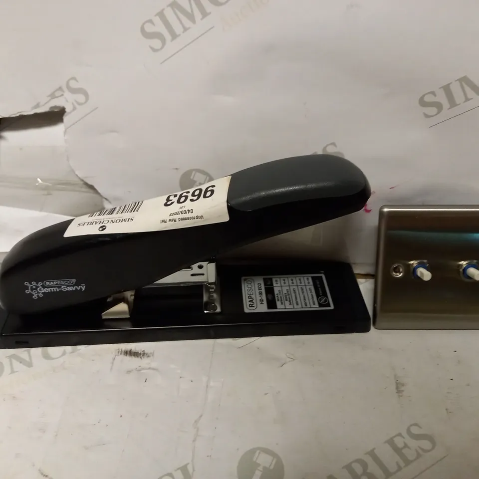 LOT OF 10 ASSORTED ITEMS TO INCLUDE AIDAPT FOLDING MINI FUNCTION TABLE, MORPHY RICHARDS SLOW COOKER (461013), MAGIMIX NESPRESSO VERTUO PLUS, ETC - COLLECTION ONLY