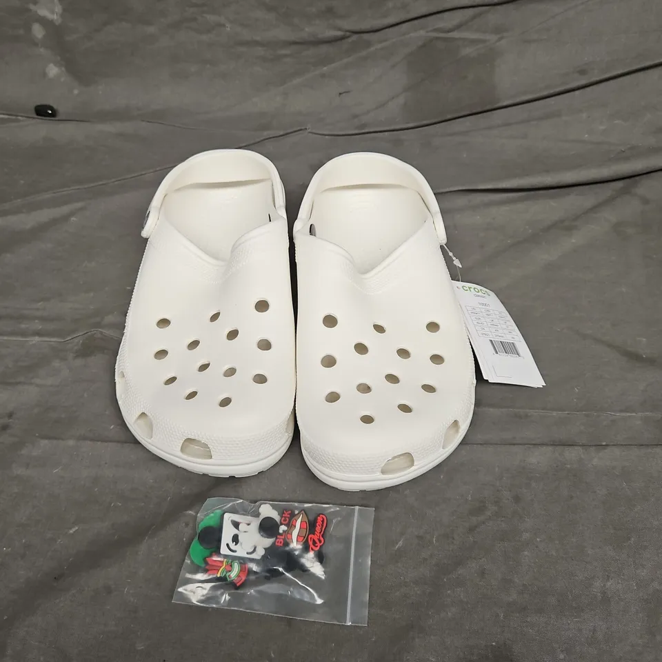 PAIR OF CROCS CLASSIC CLOGS IN OFF WHITE SIZE UK M8/W9