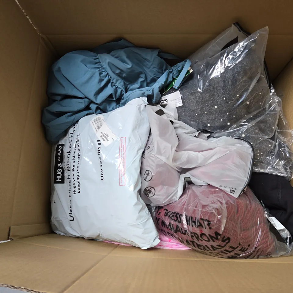 LARGE BOX OF ASSORTED CLOTHING ITEMS IN VARIOUS SIZES, STYLES AND COLOUR 