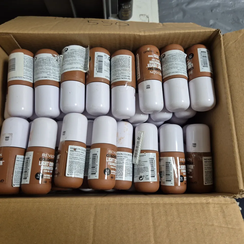 LOT OF APPROXIMATELY 55 REVLON COLOURSTAY LIGHT COVER 30ML FOUNDATIONS - 550 MOCHA