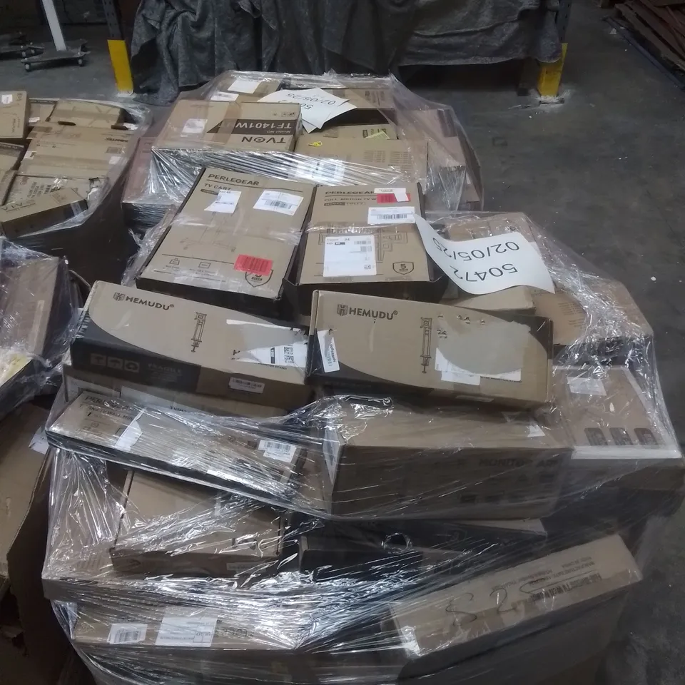PALLET CONTAINING LARGE QUANTITY OF TV & MONITOR STANDS/MOUNTS