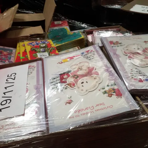 PALLET CONTAINING ASSORTED GREETINGS CARDS
