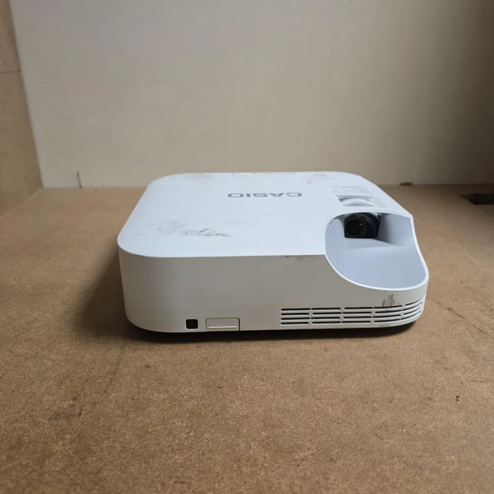 CASIO DATA PROJECTOR XJ-V2