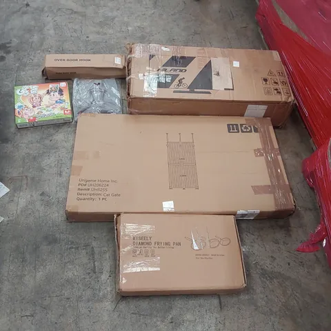 PALLET OF ASSORTED ITEMS INCLUDING: HILAND BIKE, CATE GATE, FRYING PAN, GUESS GAME, OVER DOOR STORAGE HOOK, CLOTHING ECT