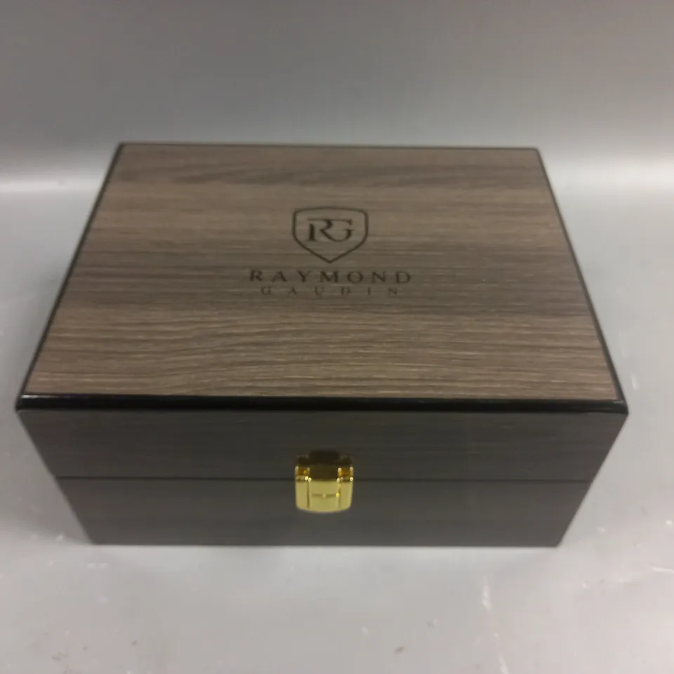 RAYMOND GADUIN STAINLESS STEEL GENTS WATCH WITH JAPANESE MIYOTA MOVEMENT IN WOODEN GIFT BOX