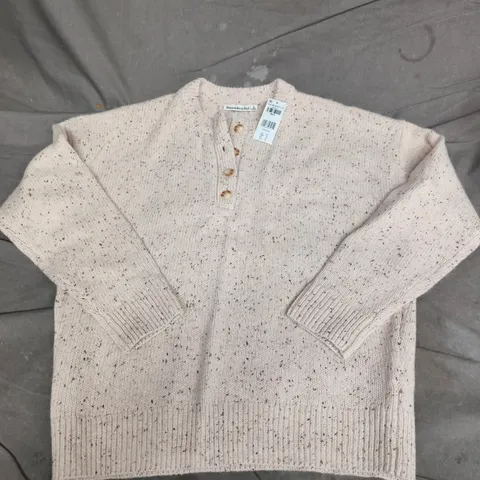 ABERCROMBIE & FITCH KNIT CARDIGAN IN NATURAL - SMALL