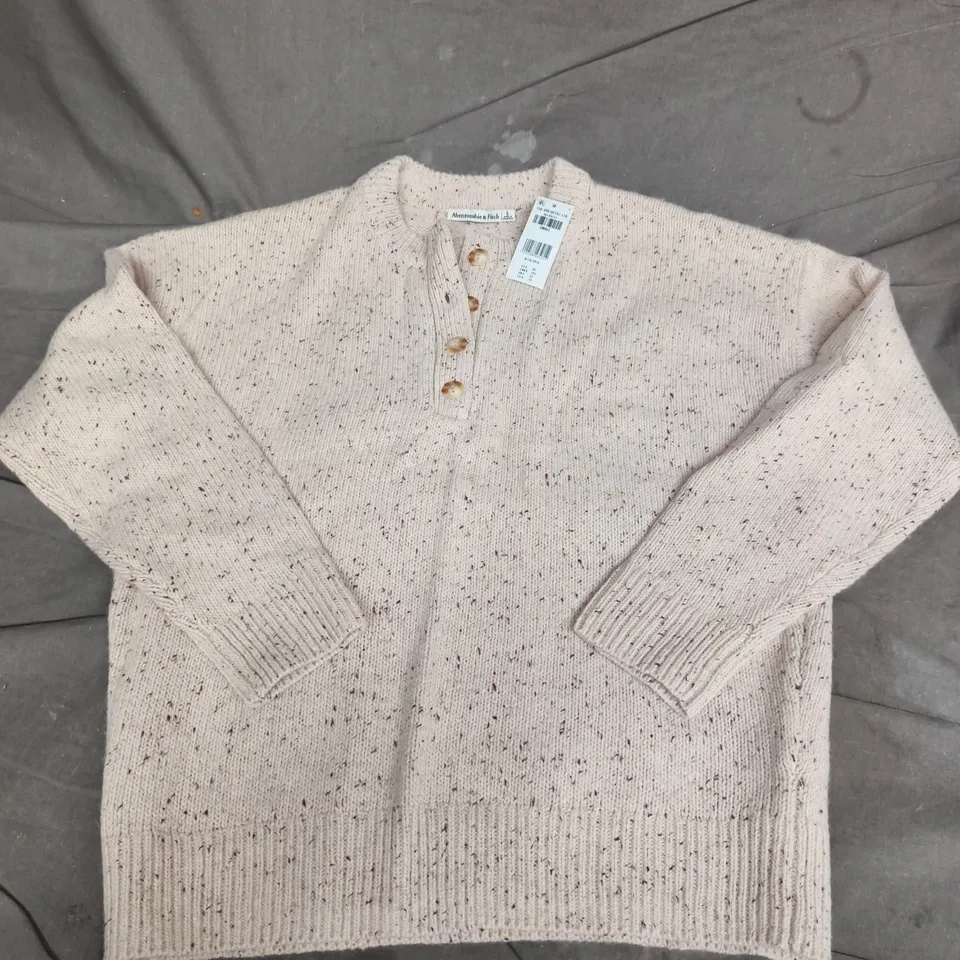 ABERCROMBIE & FITCH KNIT CARDIGAN IN NATURAL - SMALL