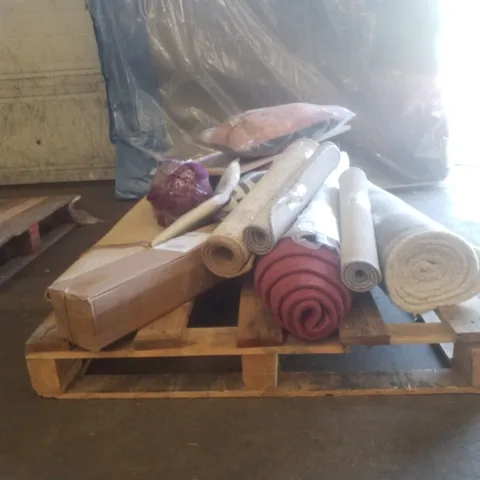 PALLET OF ASSORTED GOODS AND PRODUCTS TO INCLUDE: WHITE DUAL FLEECE, CARPETS AND LARGE PICTURE FRAME