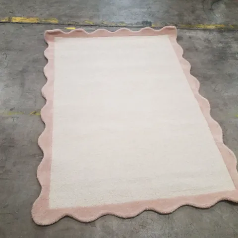 QUALITY DESIGNER AREA RUG - APPROXIMATELY 160X120CM